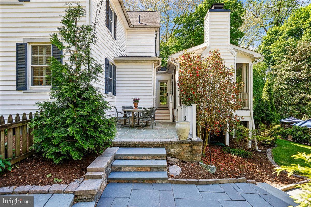 7810 Chelsea Street photo 58