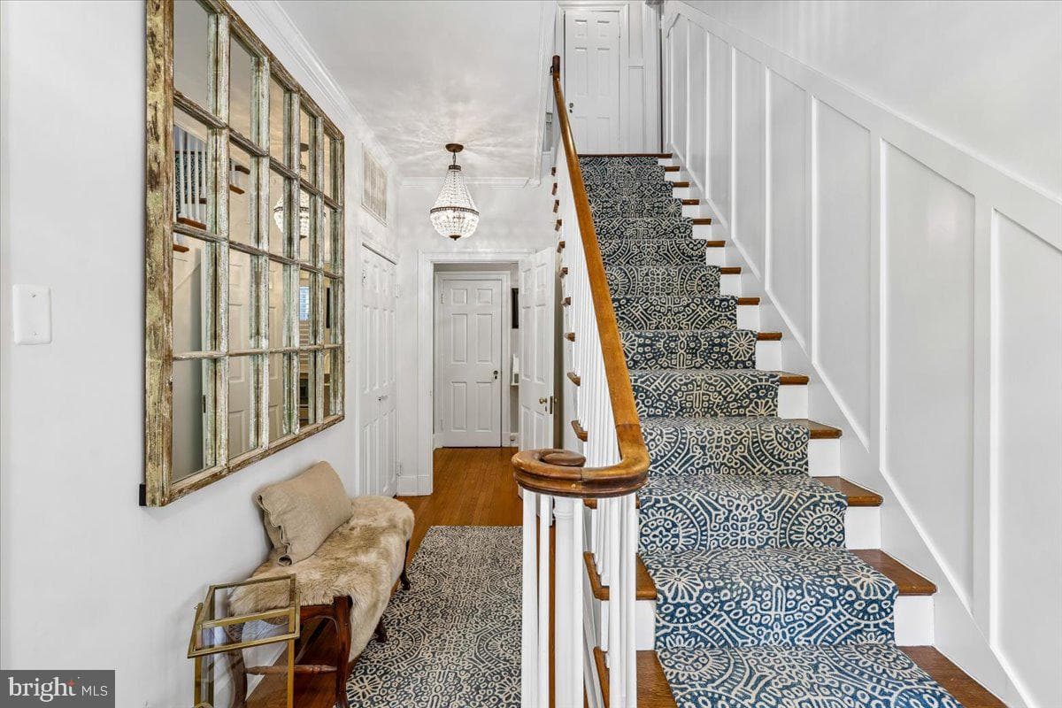 7810 Chelsea Street photo 8
