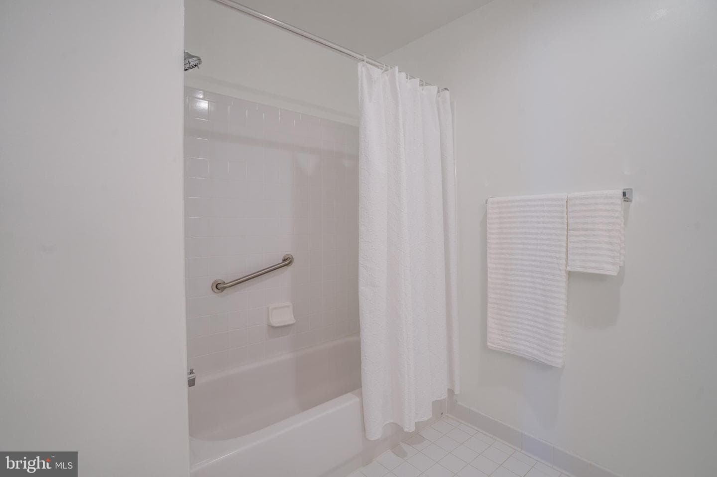 9401 Wordsworth Way #306 photo 21