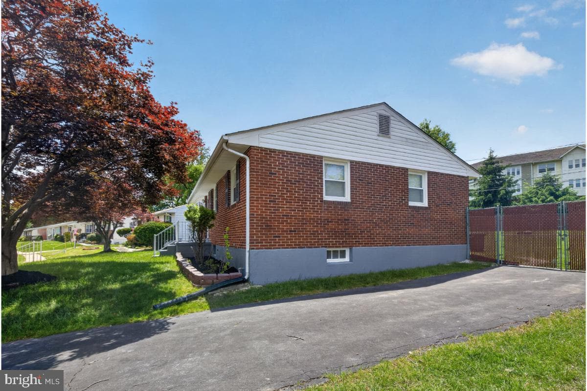 8521 Fieldway Drive photo 27