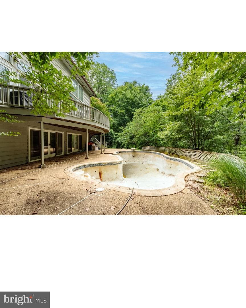 824 Upper Glencoe Road photo 32