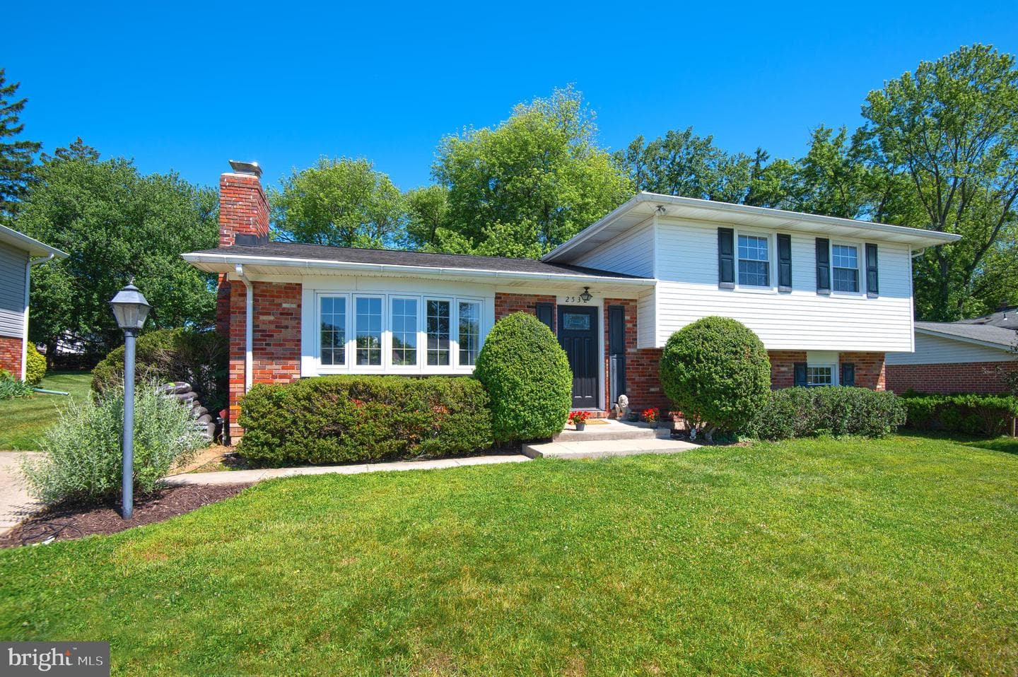 2532 Londonderry Road