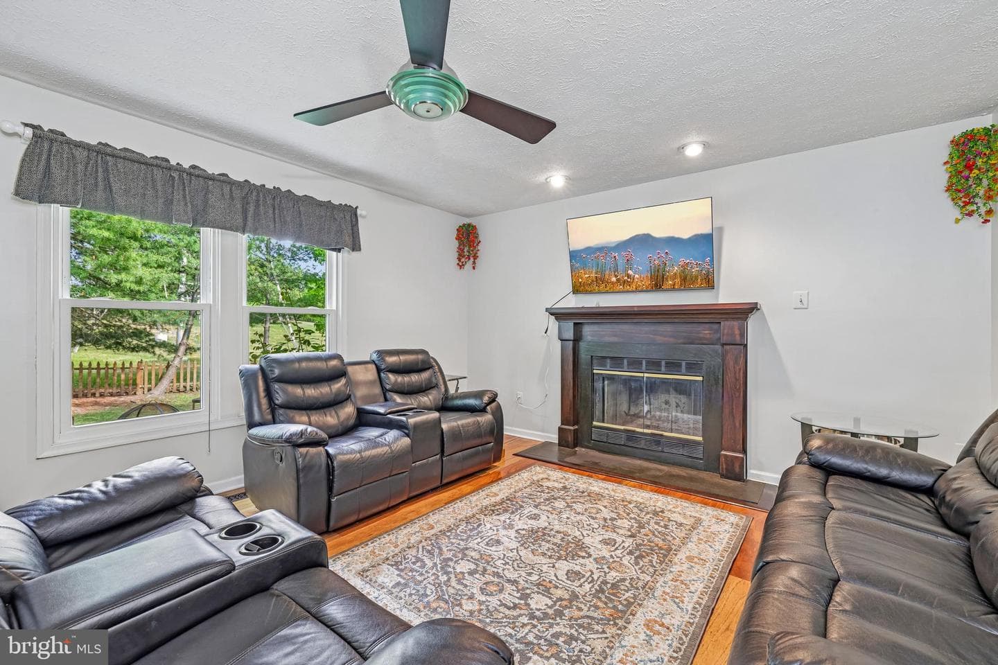 8 Amys Way Court photo 2