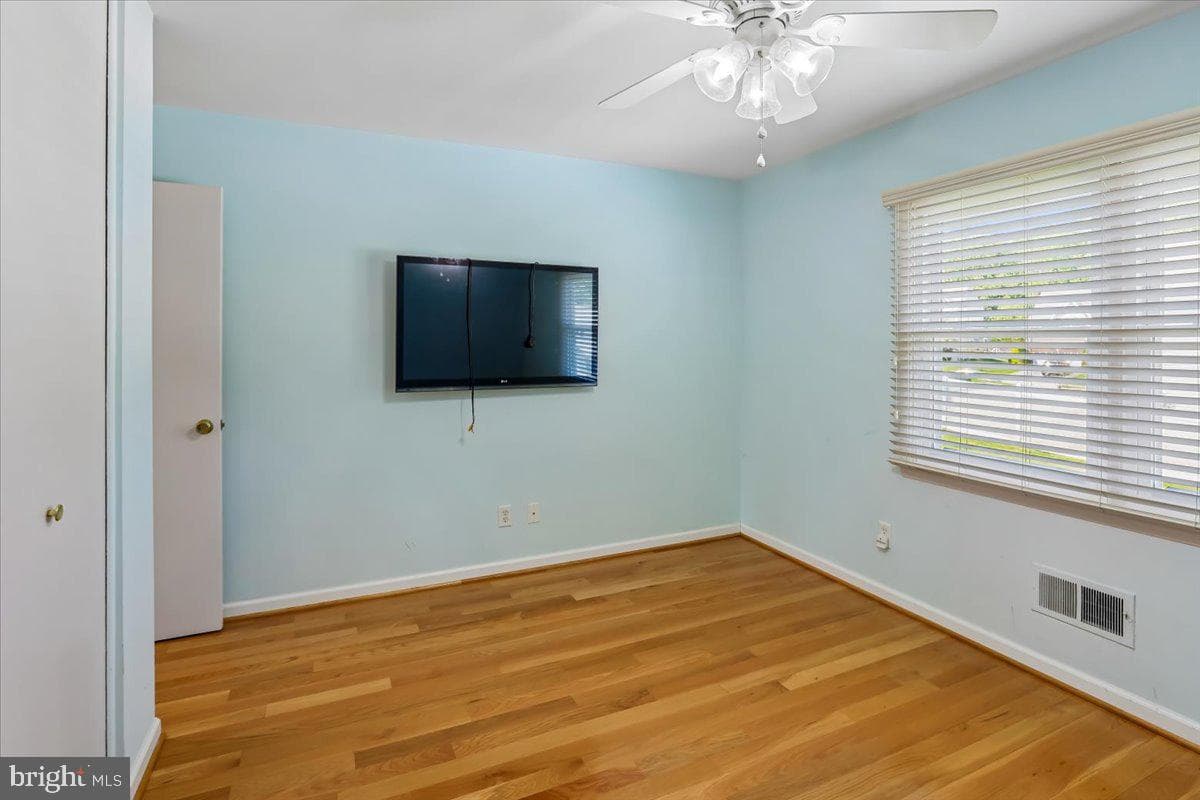 124 W Chestnut Hill Lane photo 22