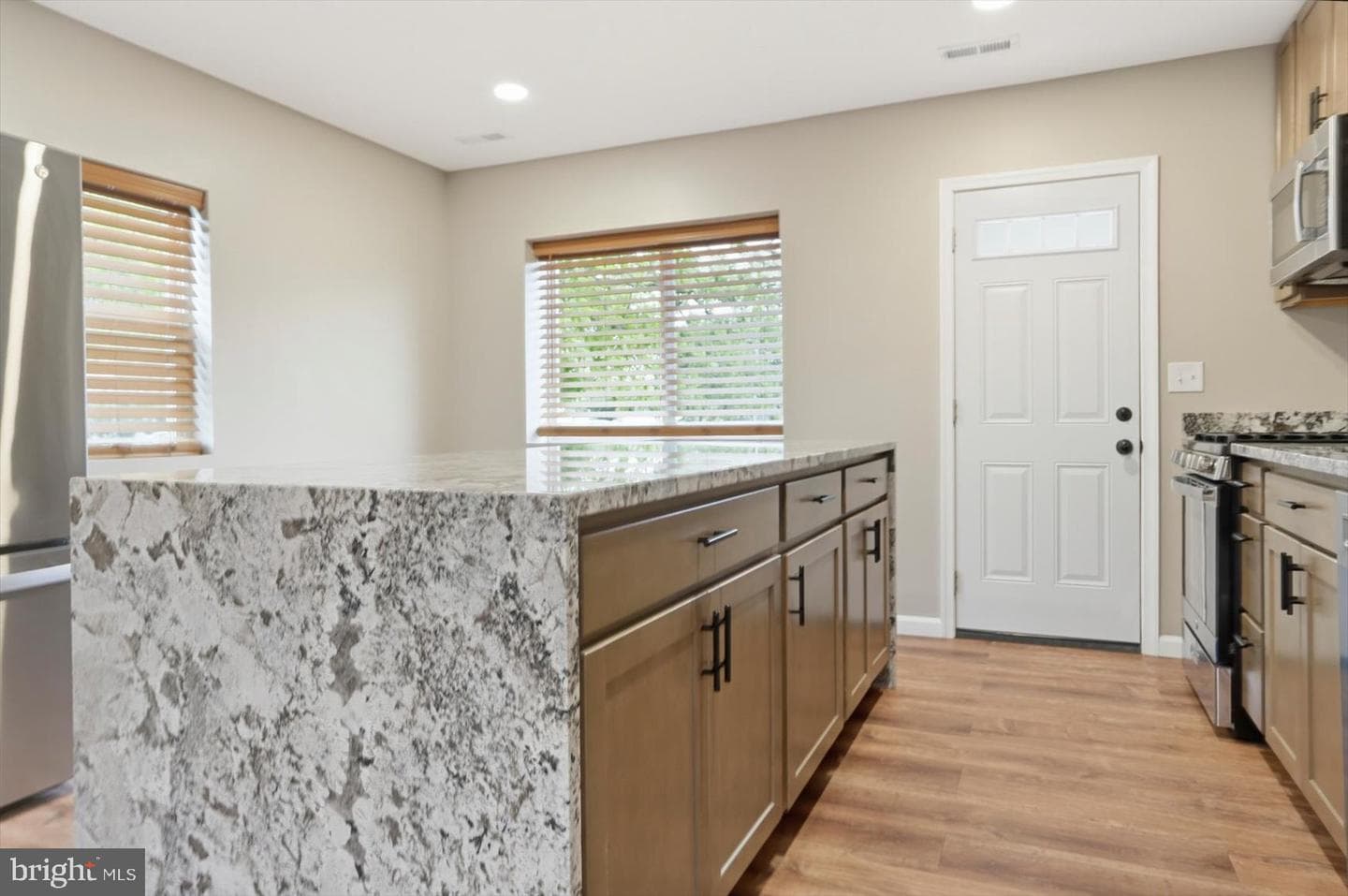 19 Warren Road photo 11