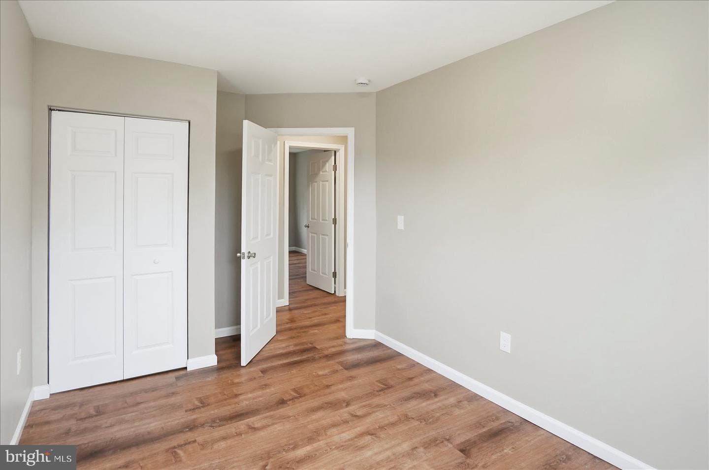 19 Warren Road photo 35
