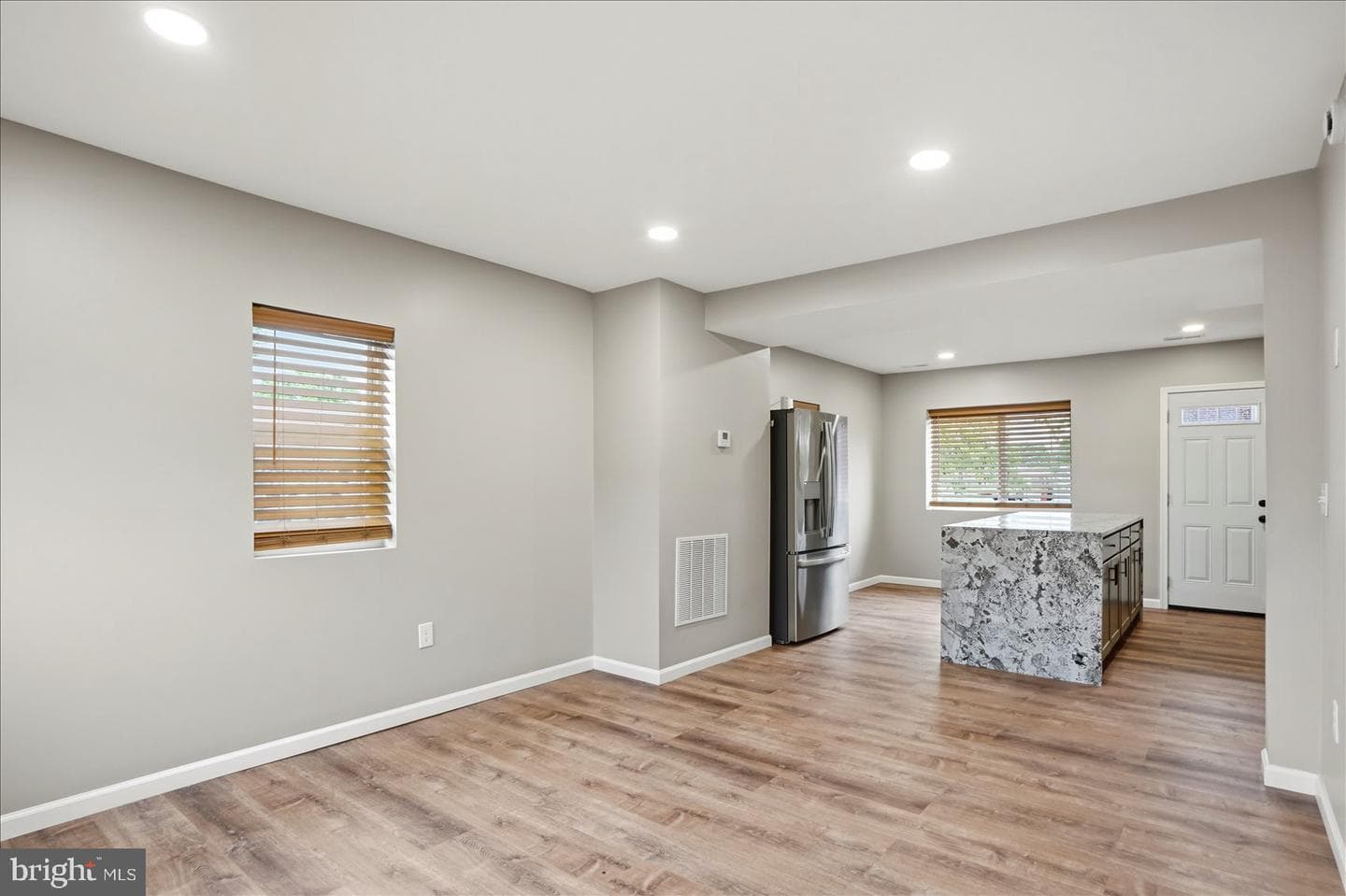 19 Warren Road photo 7