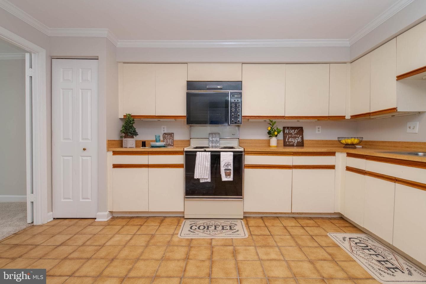 1 Southerly Court #305 photo 25