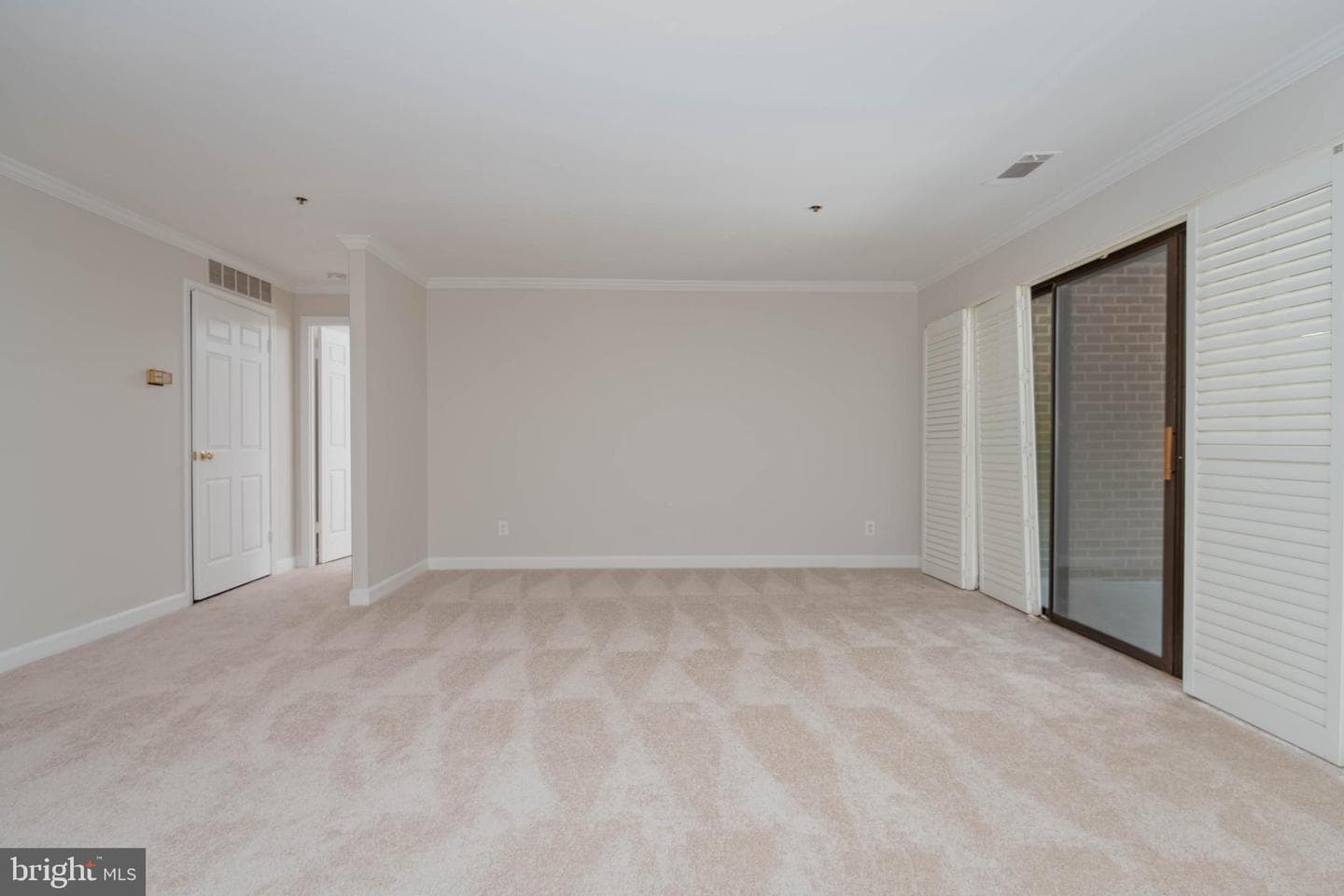 1 Southerly Court #305 photo 9