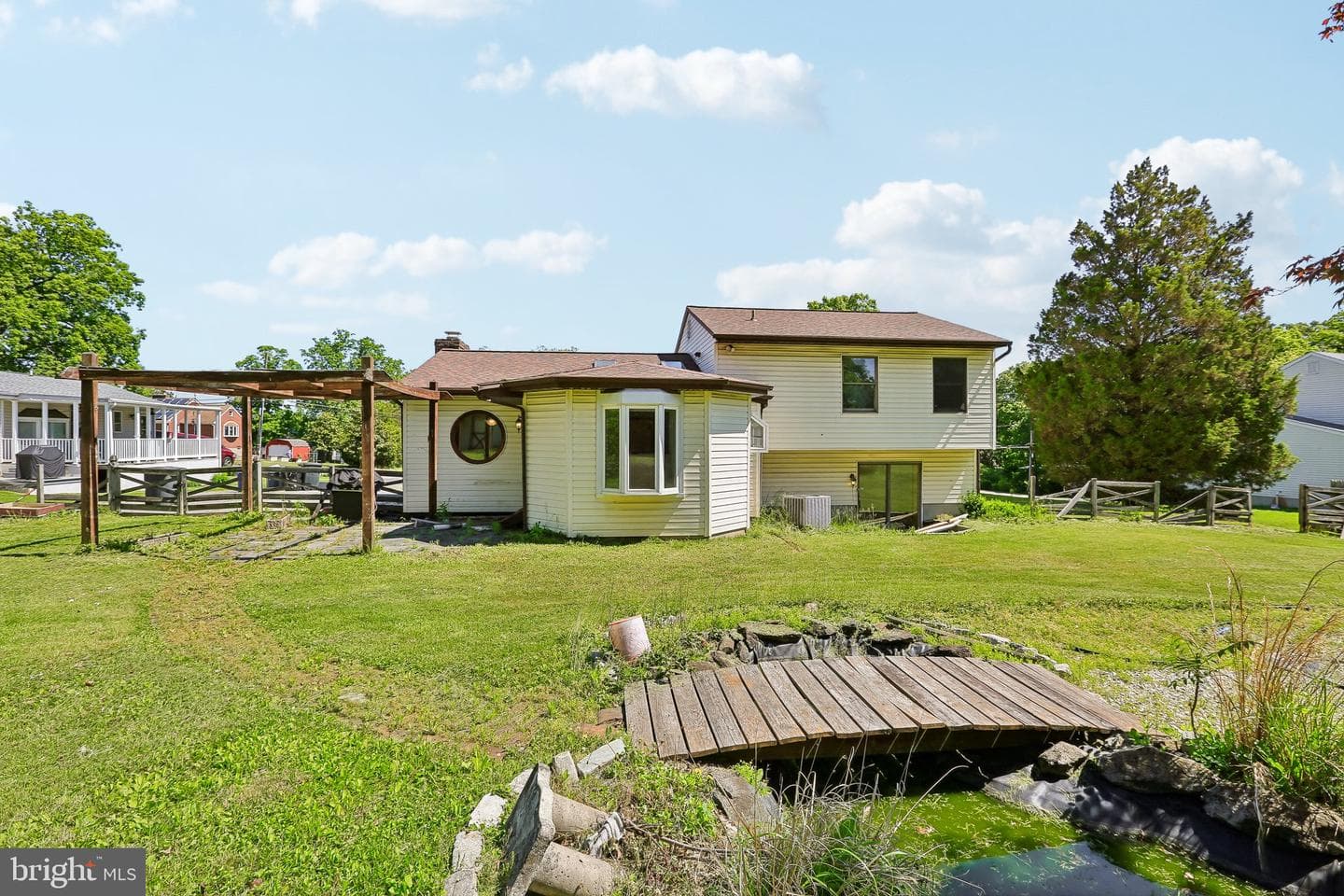 5509 East Avenue photo 32