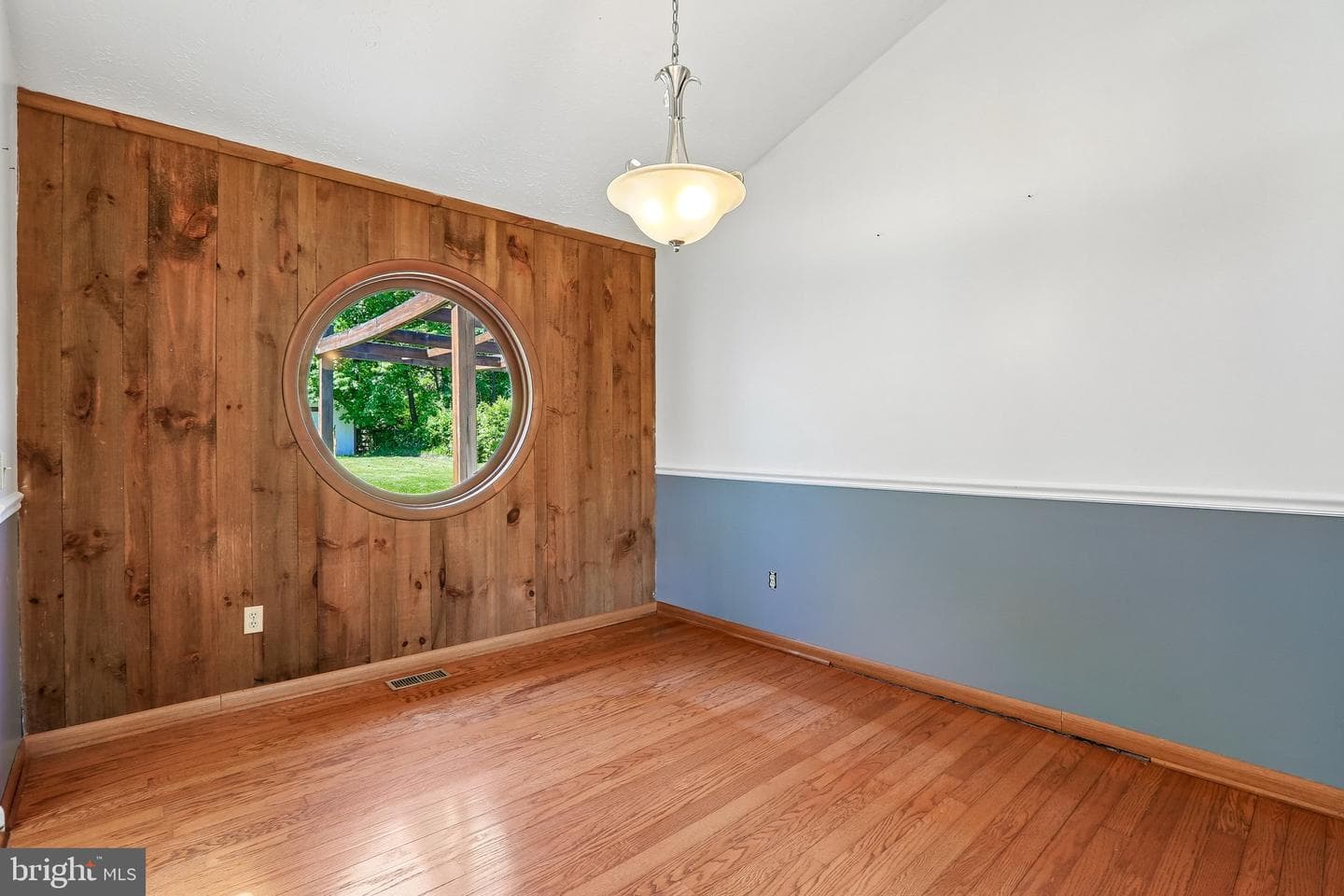 5509 East Avenue photo 8