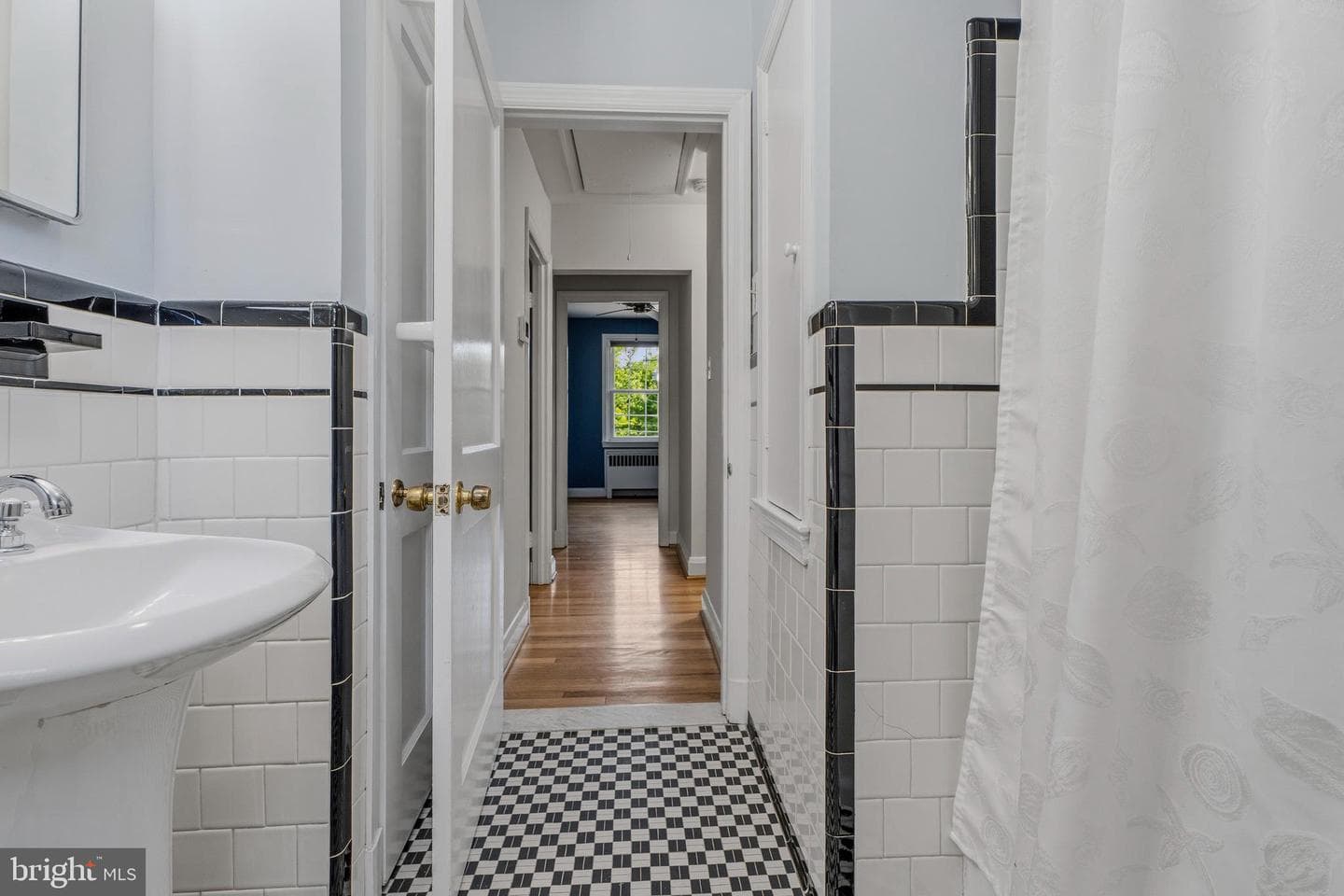209 Burke Avenue photo 16
