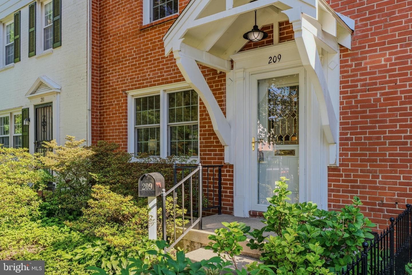 209 Burke Avenue photo 2