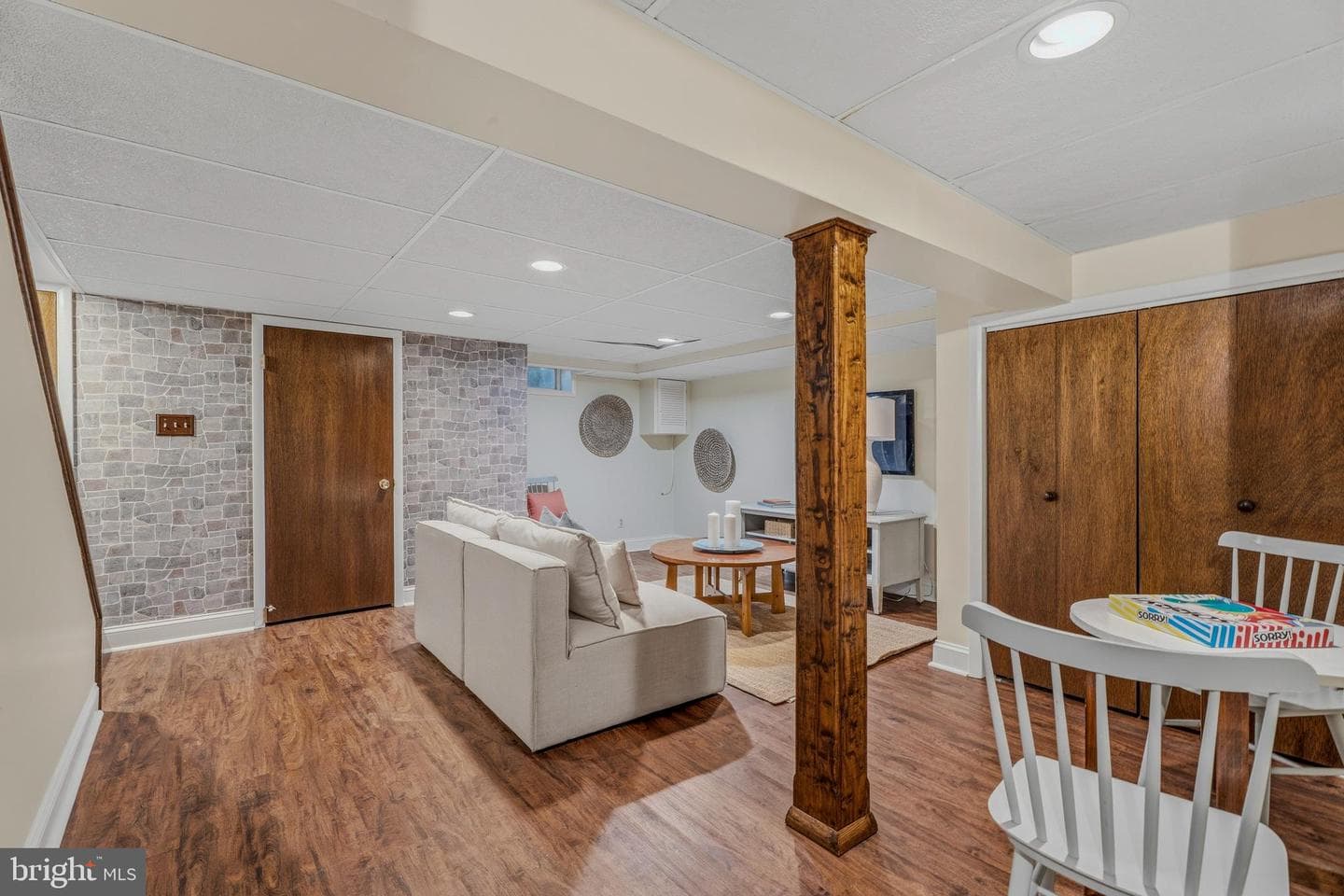 209 Burke Avenue photo 26