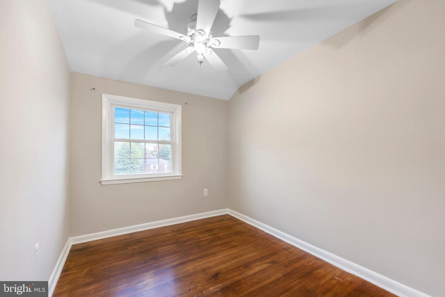 1302 Crownfield Court photo 27