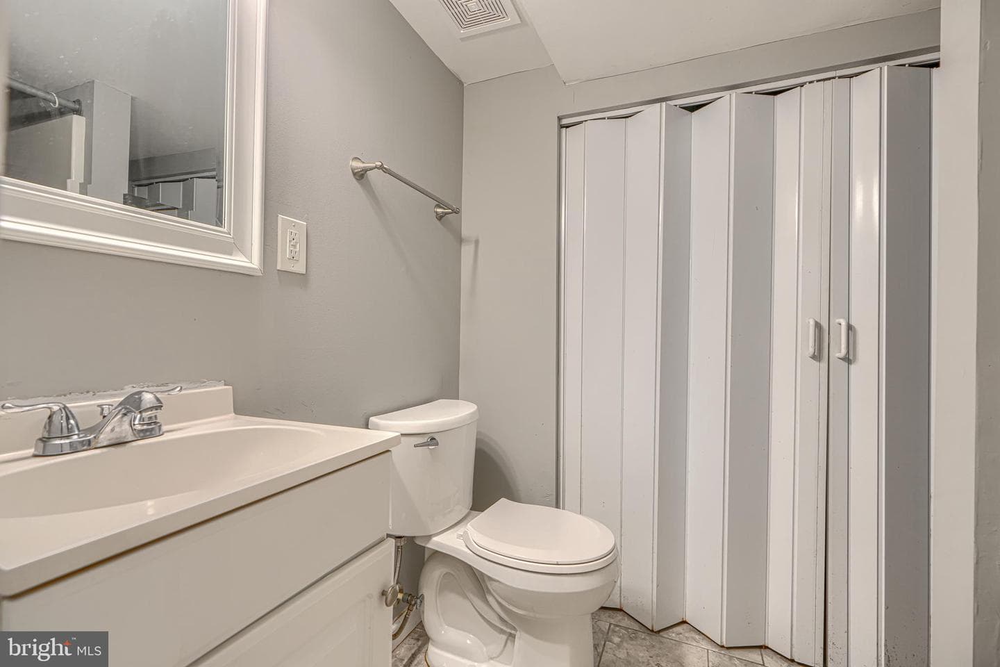 7 Ambolin Court photo 35