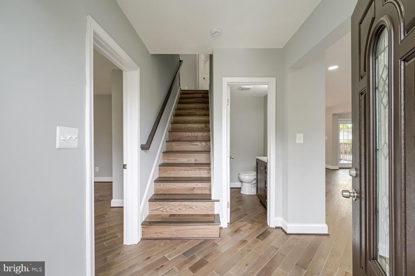 100 Clarendon Avenue photo 13