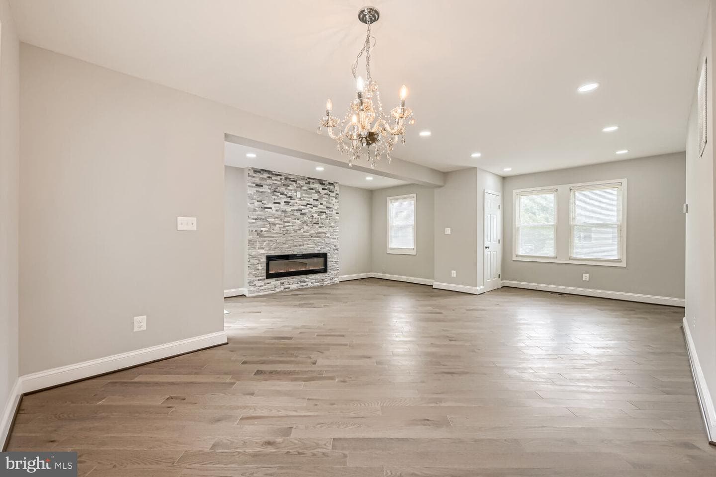 100 Clarendon Avenue photo 6