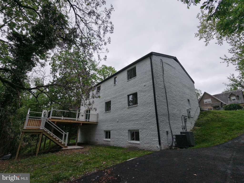 113 Edgewood Road photo 9