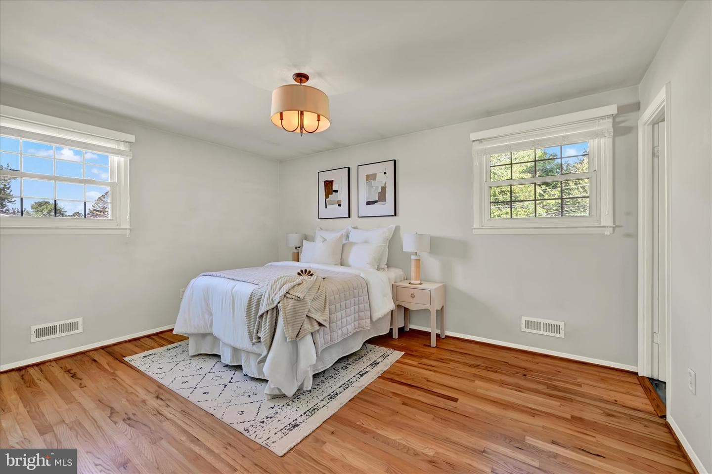2104 Triandos Drive photo 11