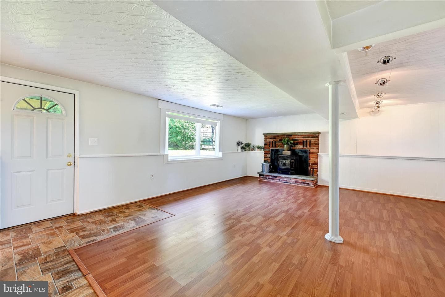 2104 Triandos Drive photo 18