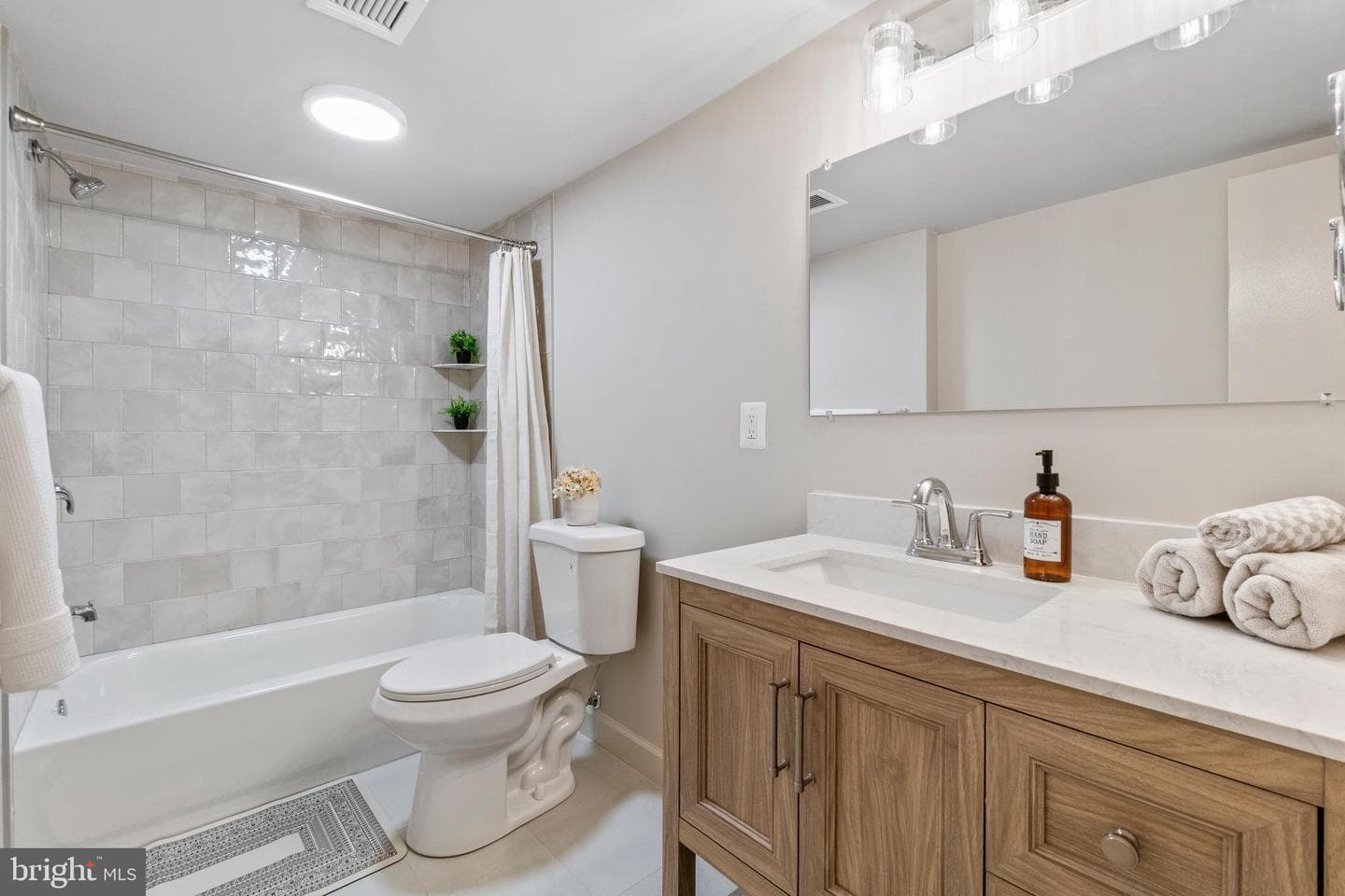 205 E Joppa Road #2703 photo 23