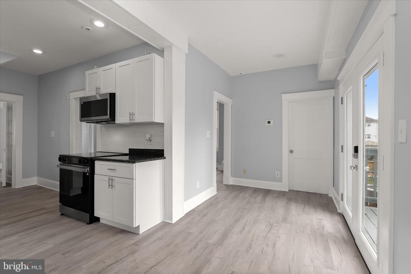 1337 Poplar Avenue photo 25