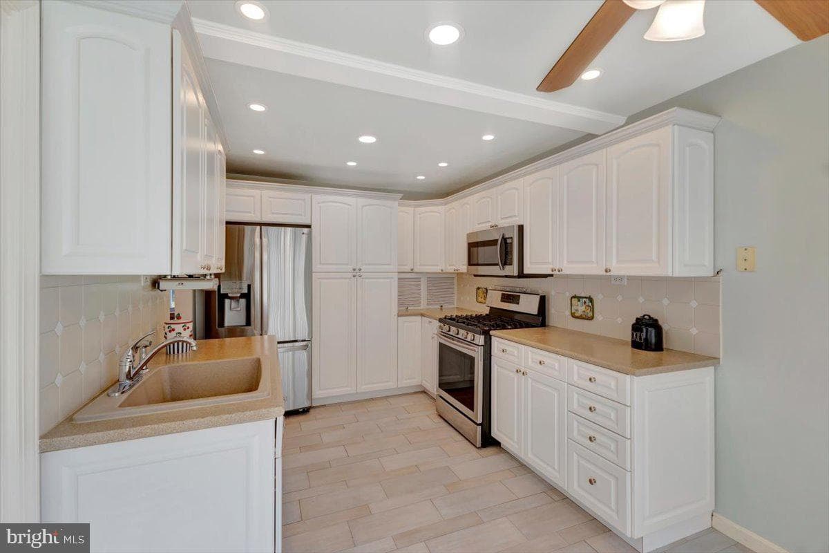 101 Sunnyking Drive photo 10