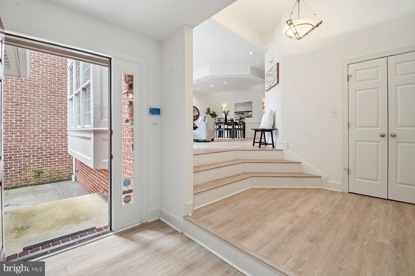 6440 Cloister Gate Drive photo 4