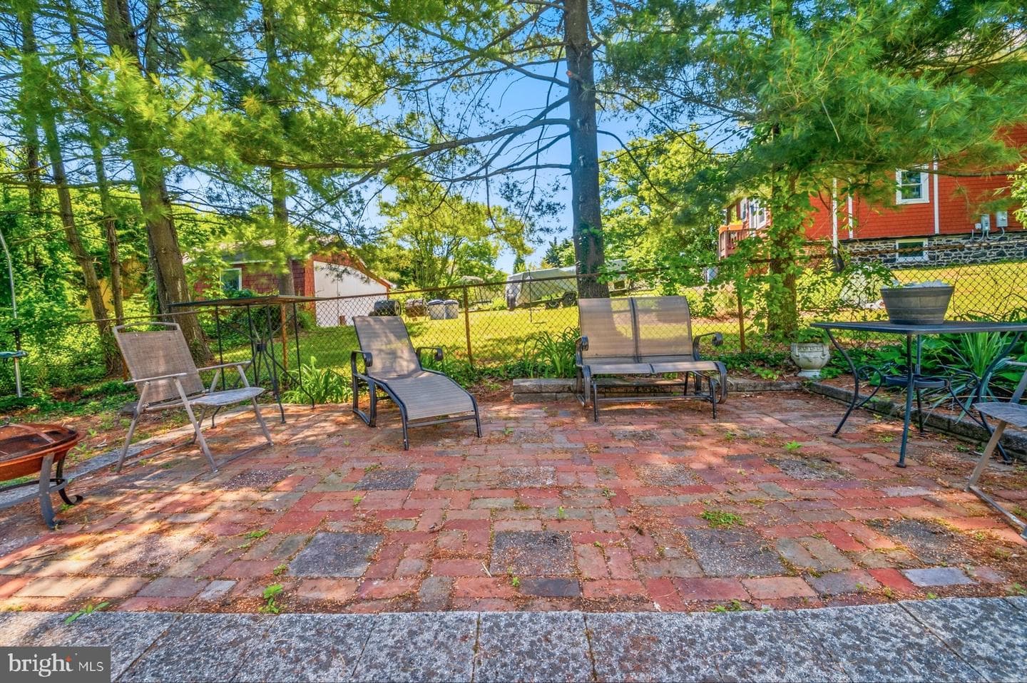 121 Forest Avenue photo 45