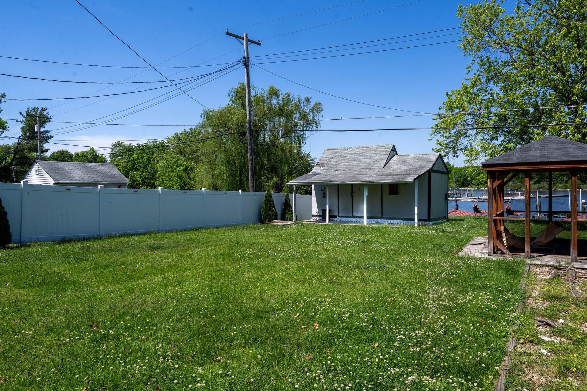 7711 Fairgreen Road photo 3