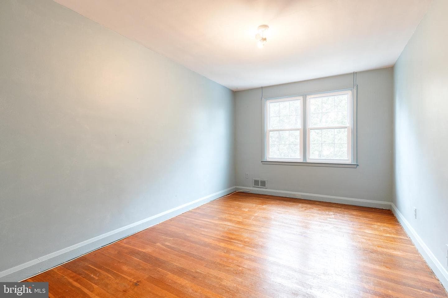934 Radcliffe Road photo 15