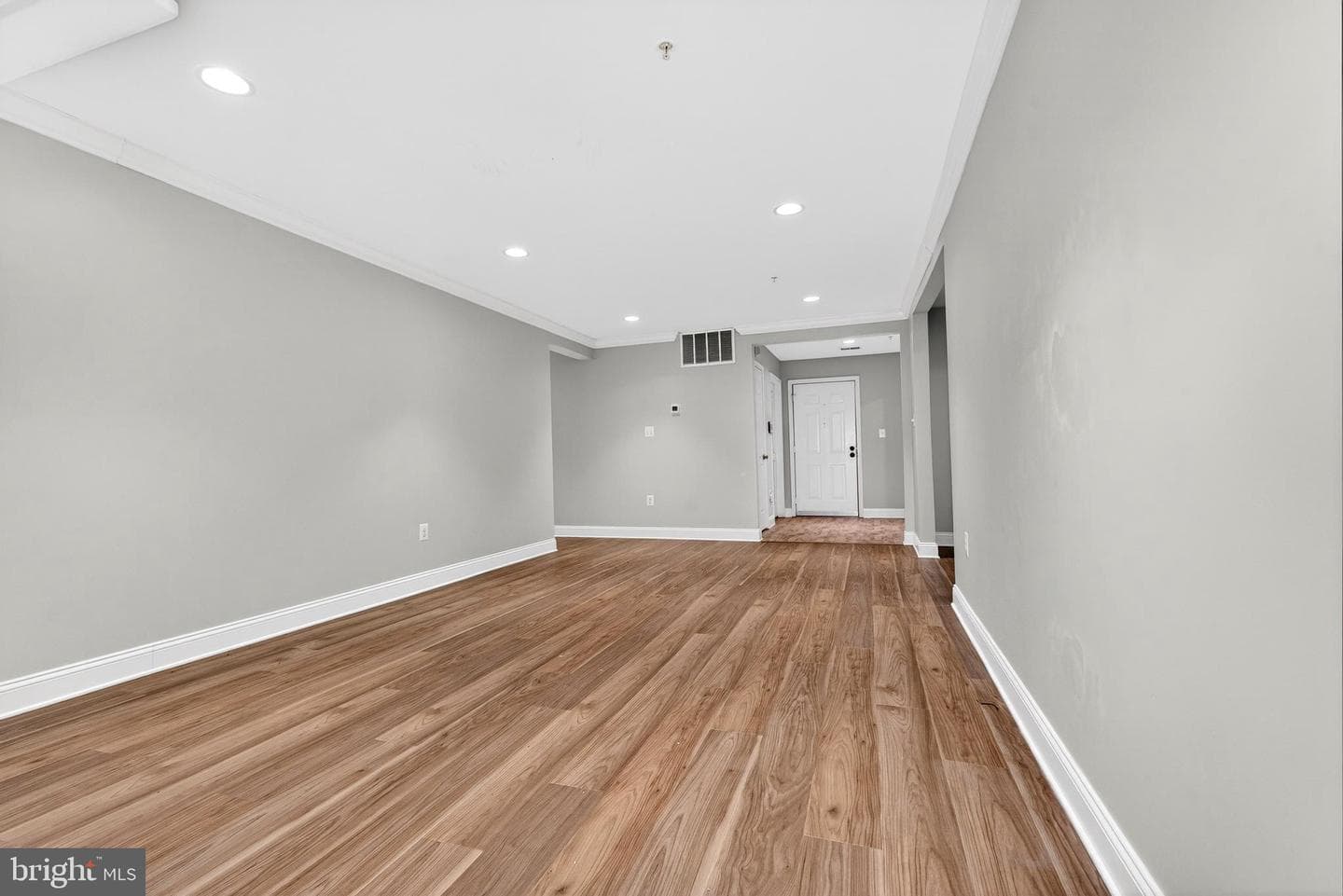 4500 Chaucer Way #101 photo 11