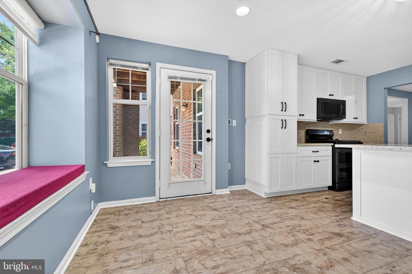 4500 Chaucer Way #101 photo 28