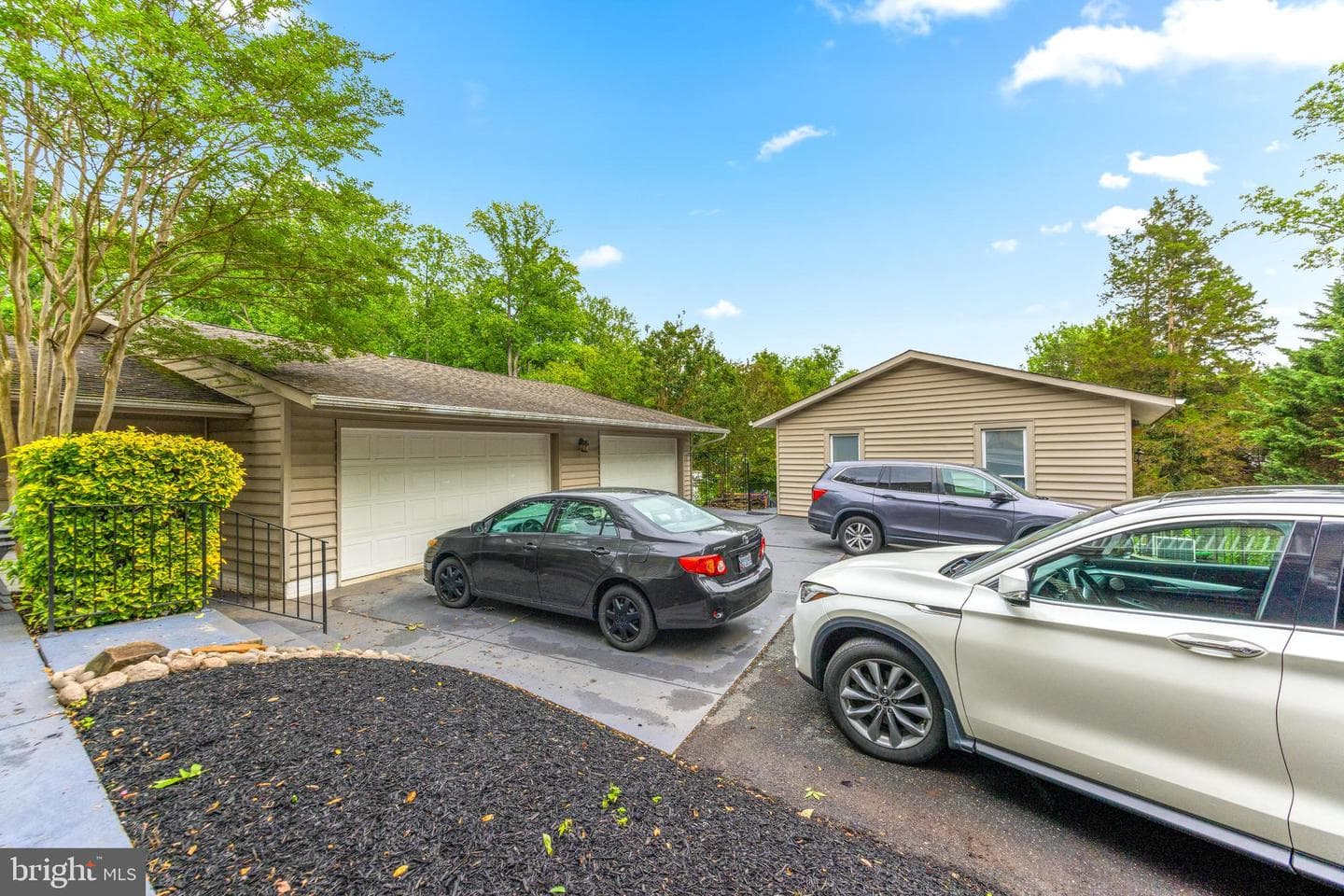 11809 Cedar Lane photo 100