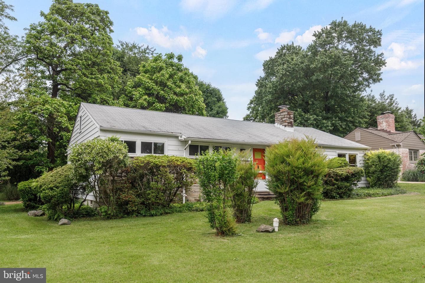 7500 Rocksham Drive photo 2