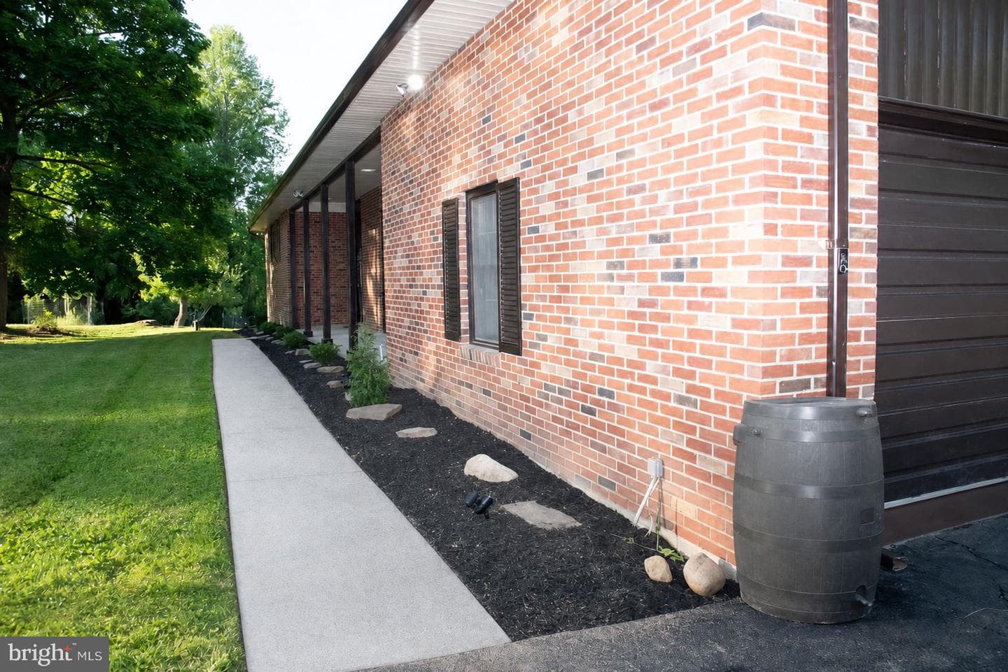600 Earlton Court photo 4