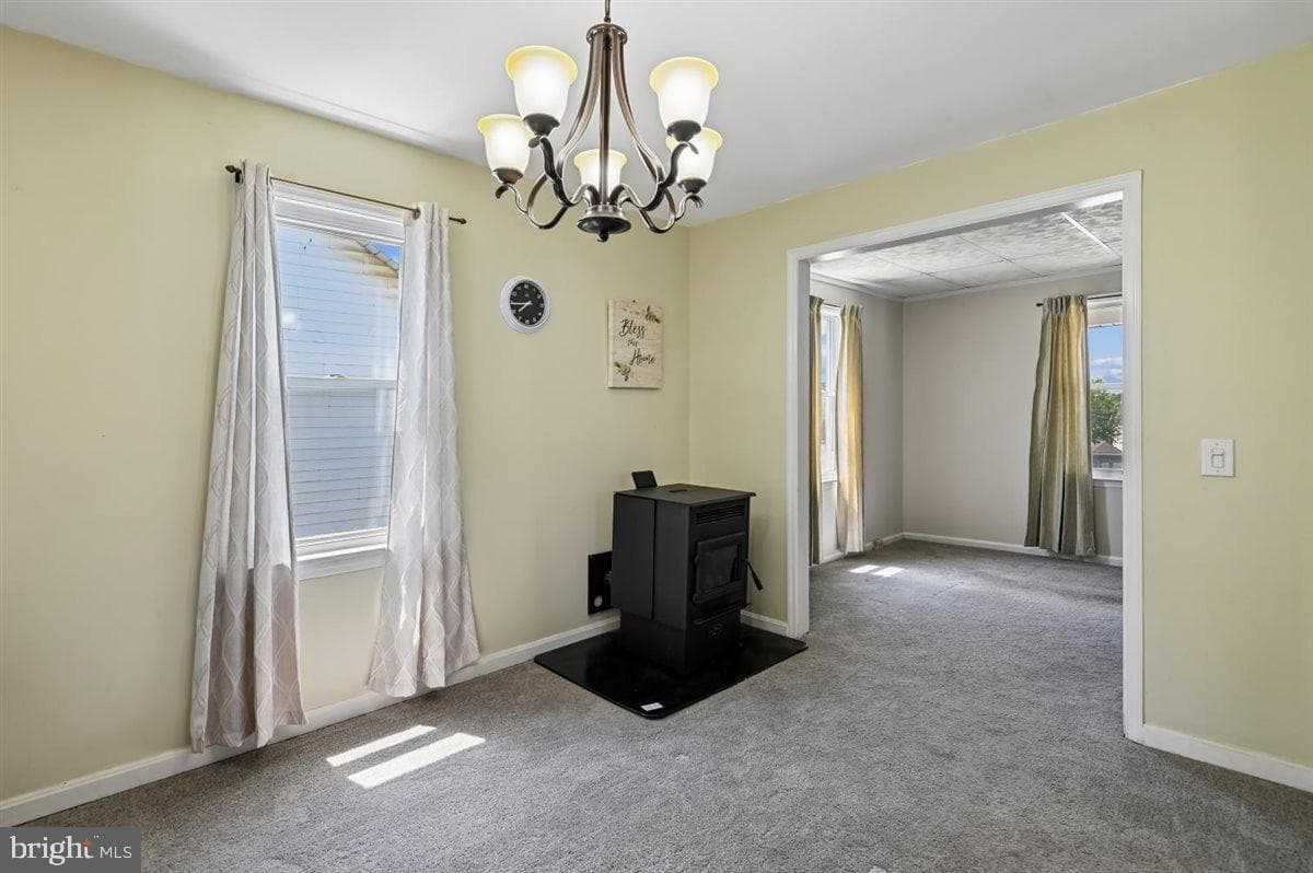 1817 Maxwell Ave photo 32