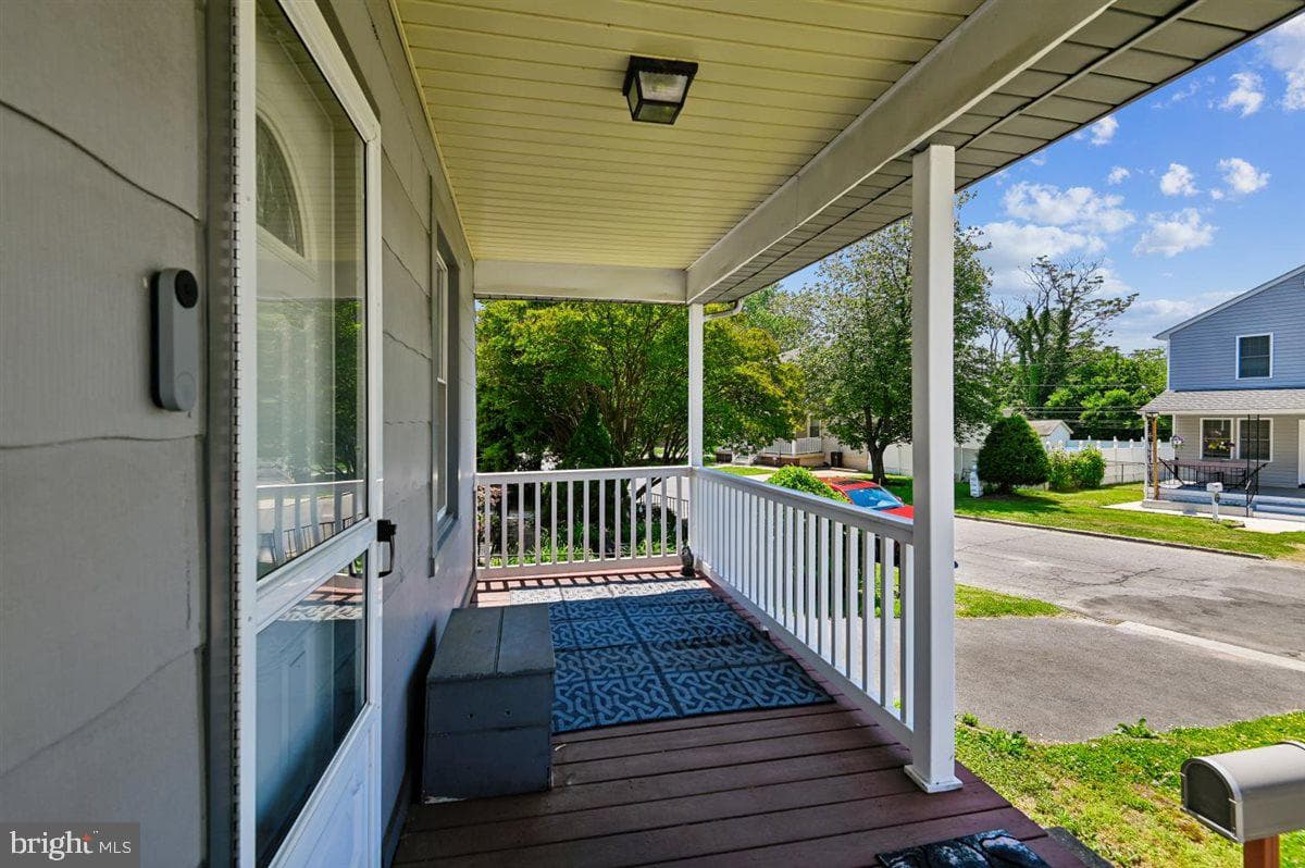 1817 Maxwell Ave photo 6