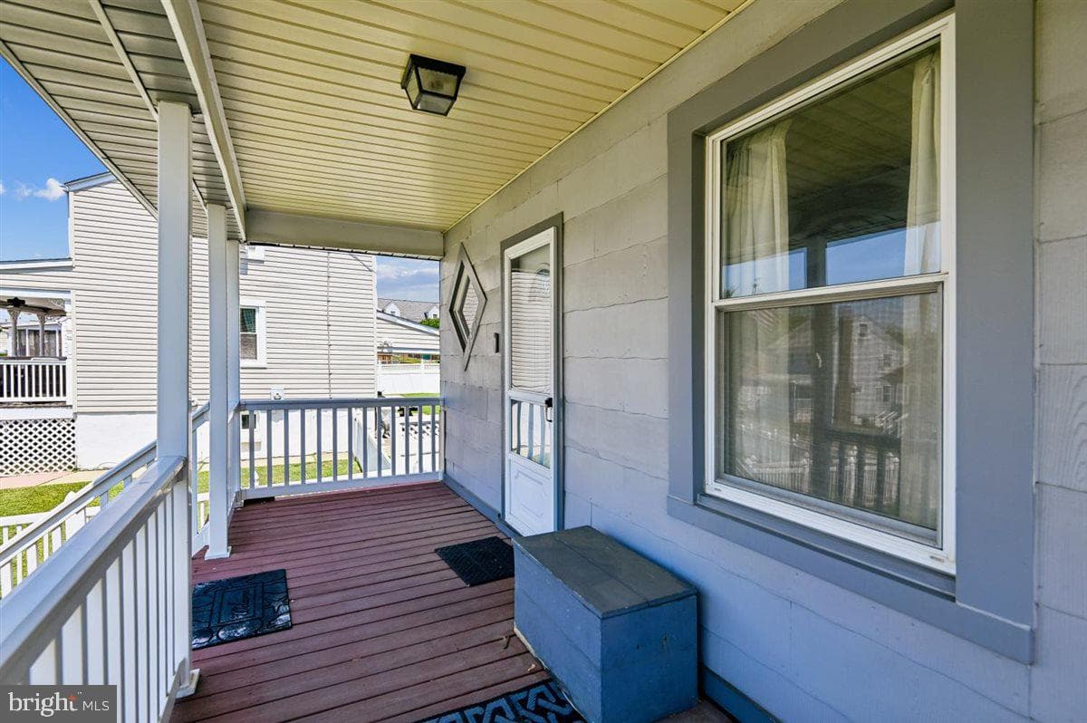 1817 Maxwell Ave photo 8