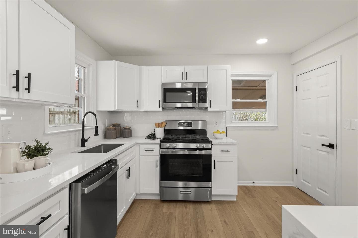 1512 Neighbors Avenue photo 11