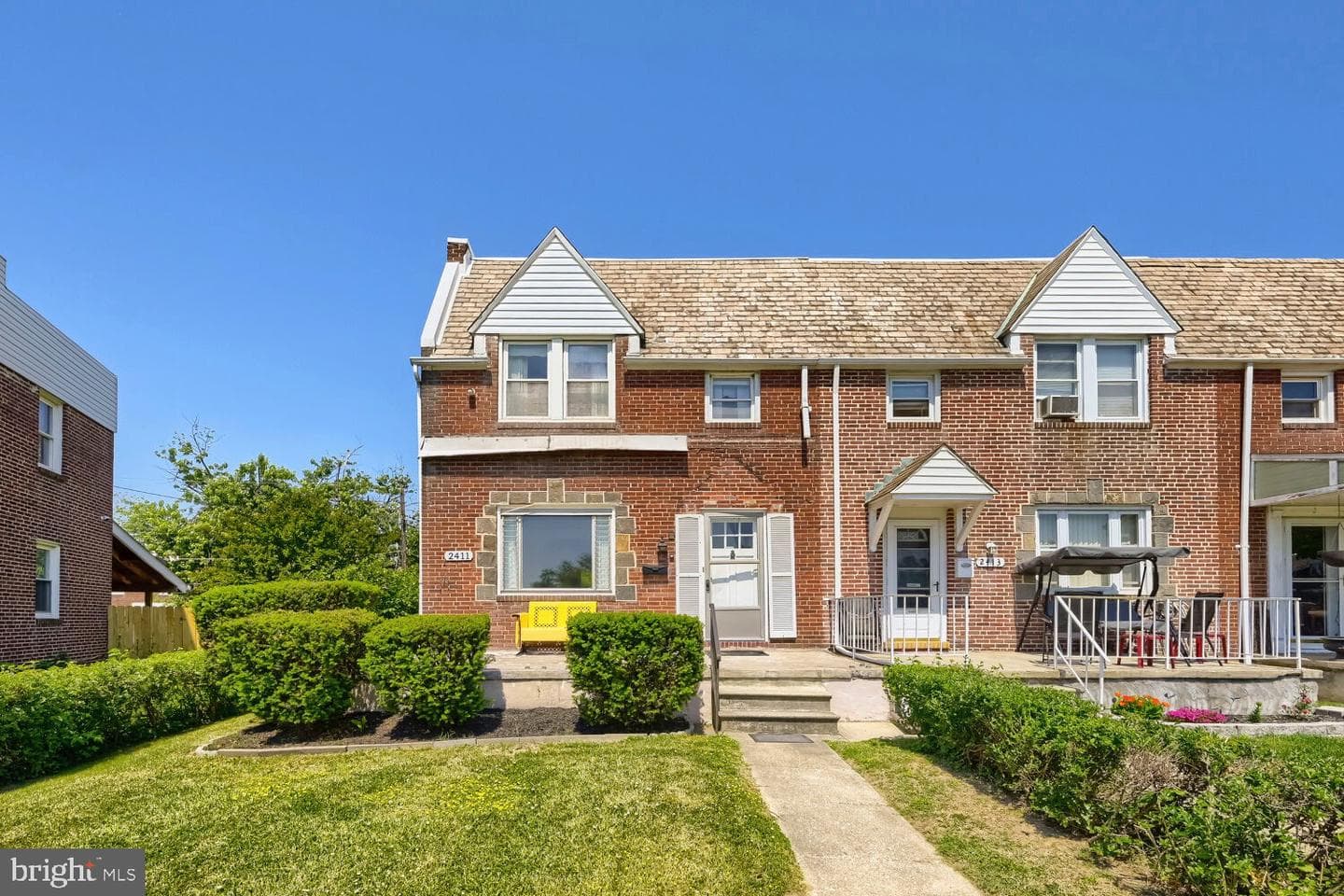 2411 Fairway