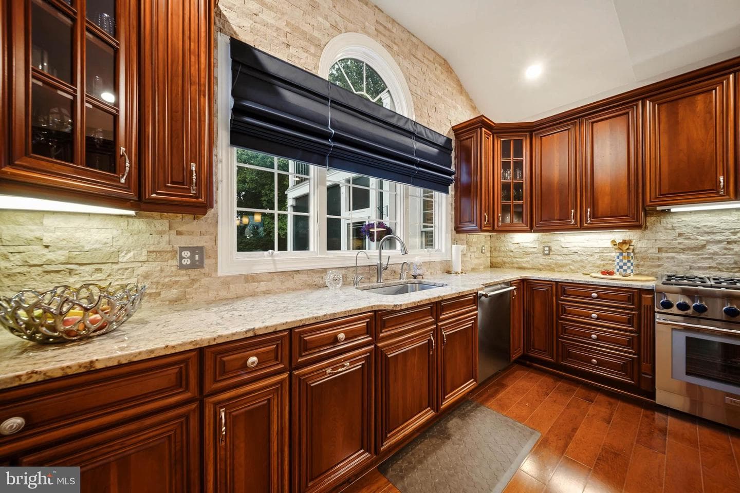 1123 Saddle Creek Court photo 5