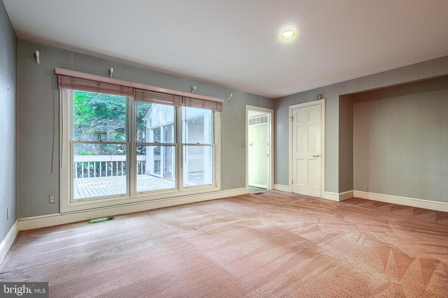 2 Kenmont Court photo 46
