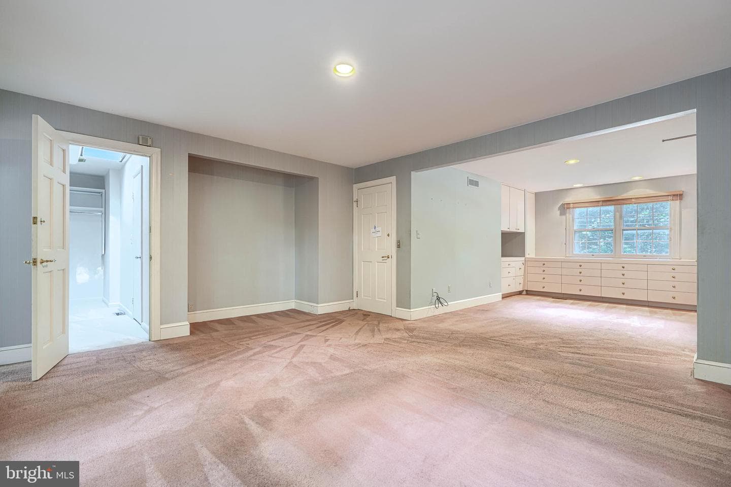 2 Kenmont Court photo 48