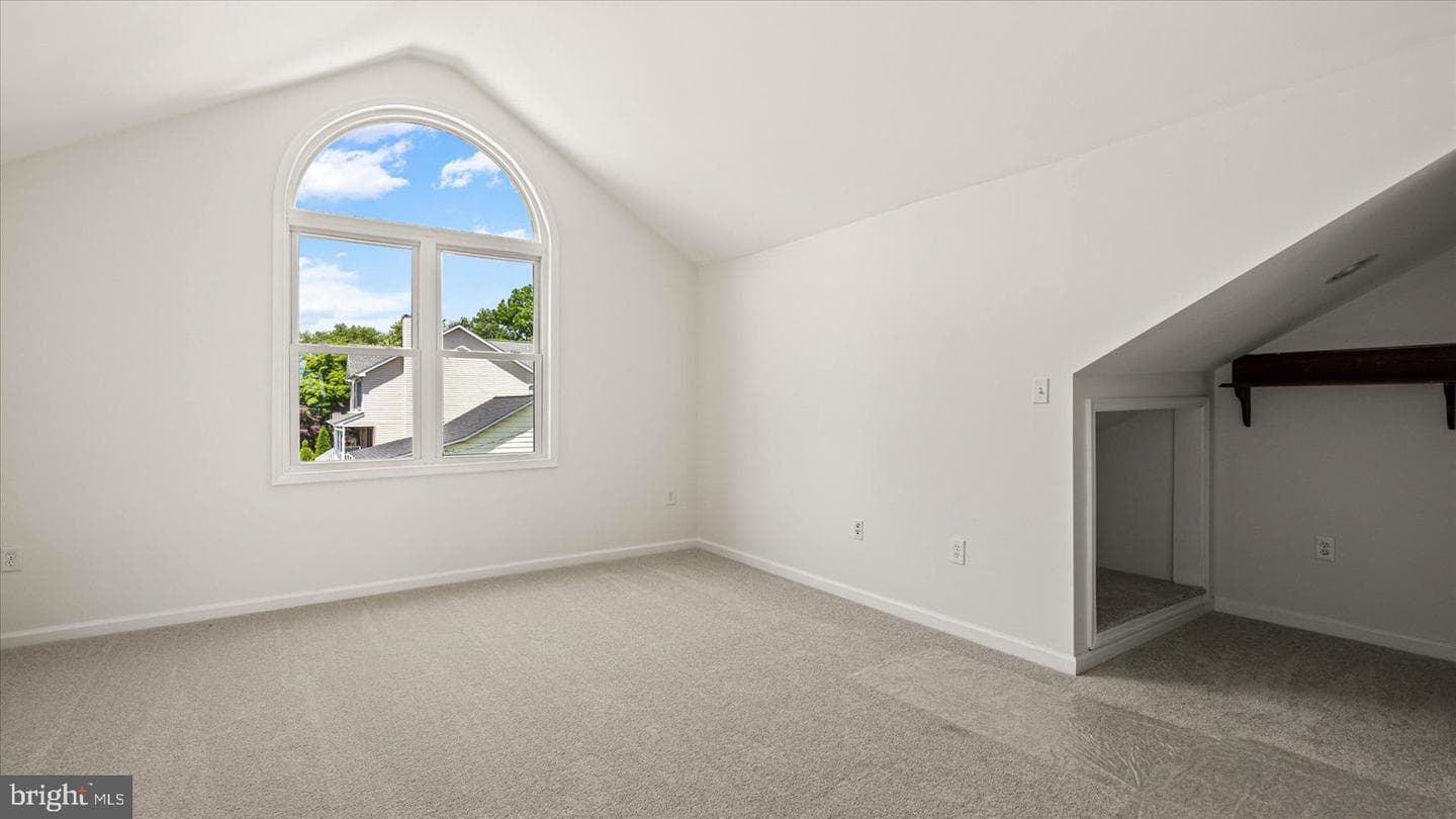 646 Rockaway Beach Avenue photo 26