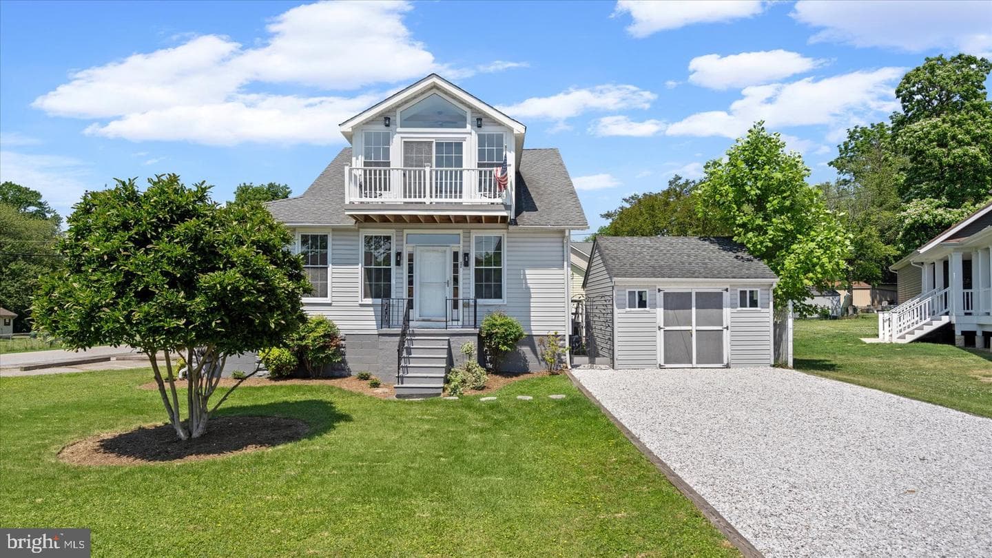 646 Rockaway Beach Avenue photo 3