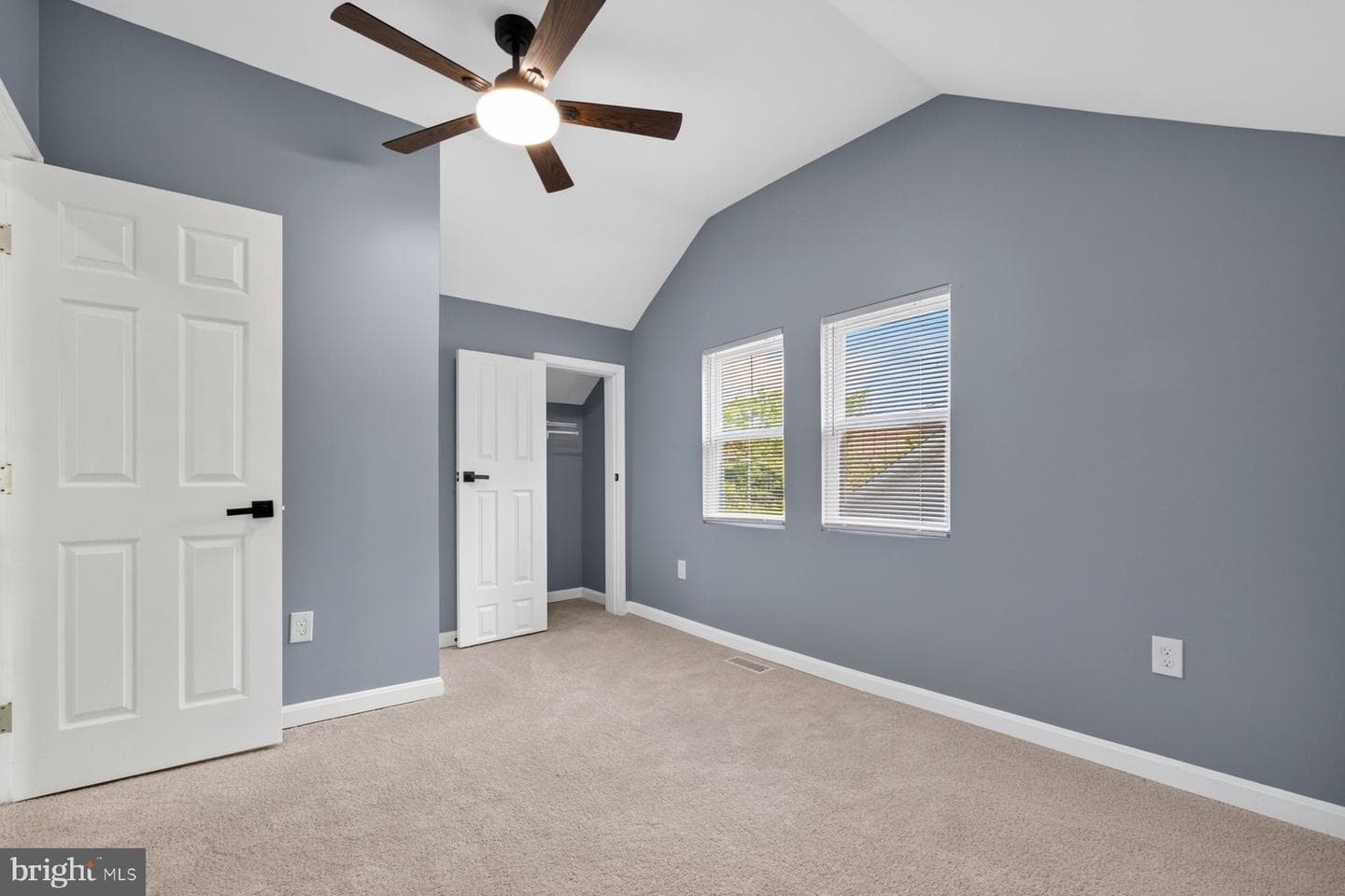 5546 Selma Avenue photo 9