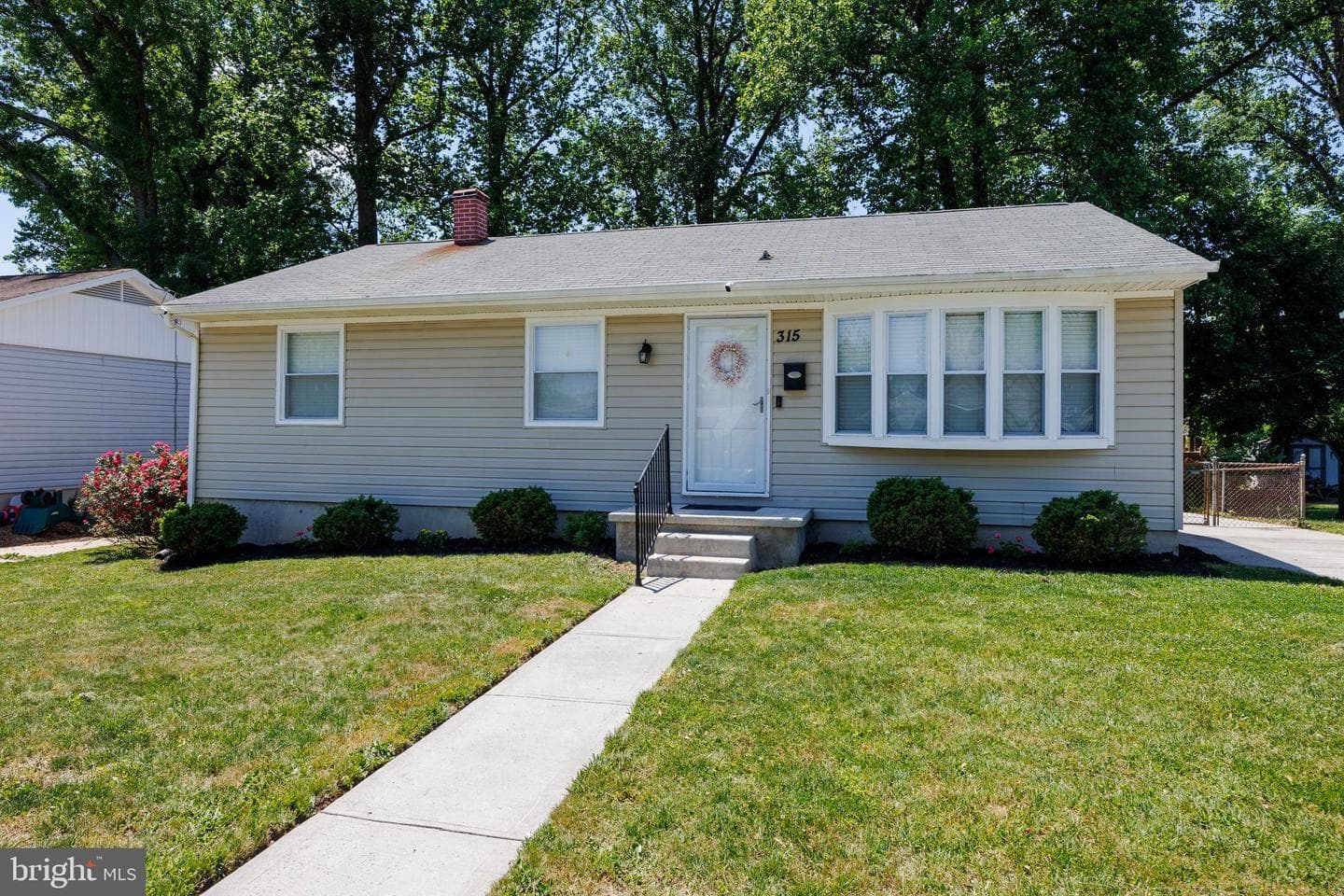 315 Osborne Avenue photo 2
