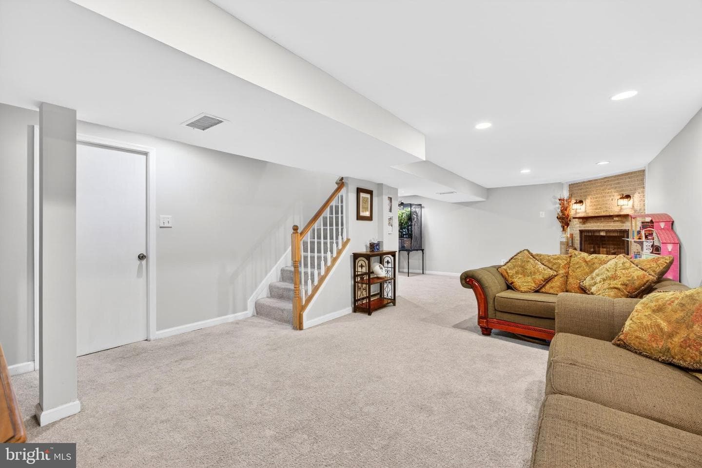 315 Osborne Avenue photo 32